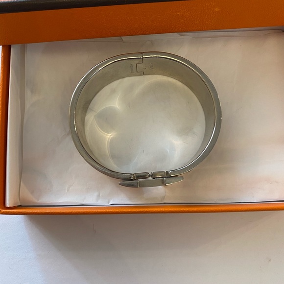 ❌SOLD❌NIB Authentic Hermès Le bracelet H - Picture 3 of 4